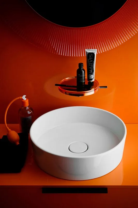 Зеркало круглое Laufen Kartell by Laufen 80 оранжевое, с подсветкой Sancos — официальный сайт