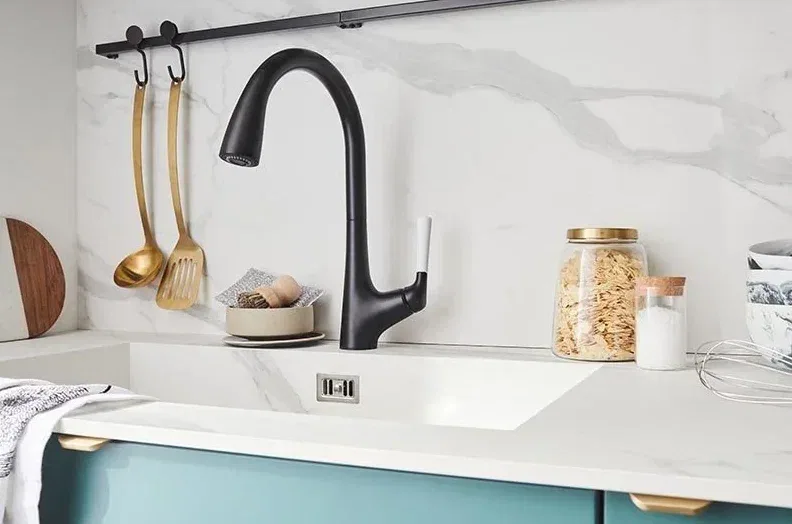 Смеситель для кухни Jacob Delafon Malleco E562-BL матовый черный Sancos — официальный сайт