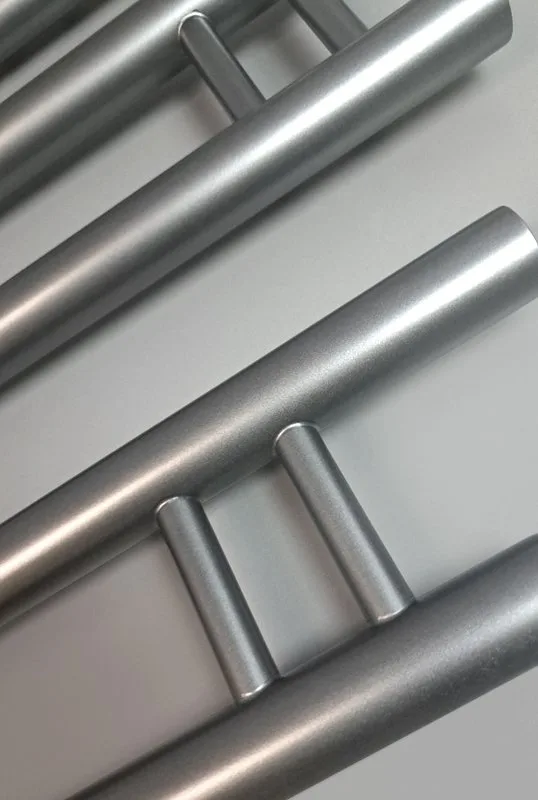 Полотенцесушитель водяной Indigo Zip FZW50-50GFM, graphite metallic Sancos — официальный сайт