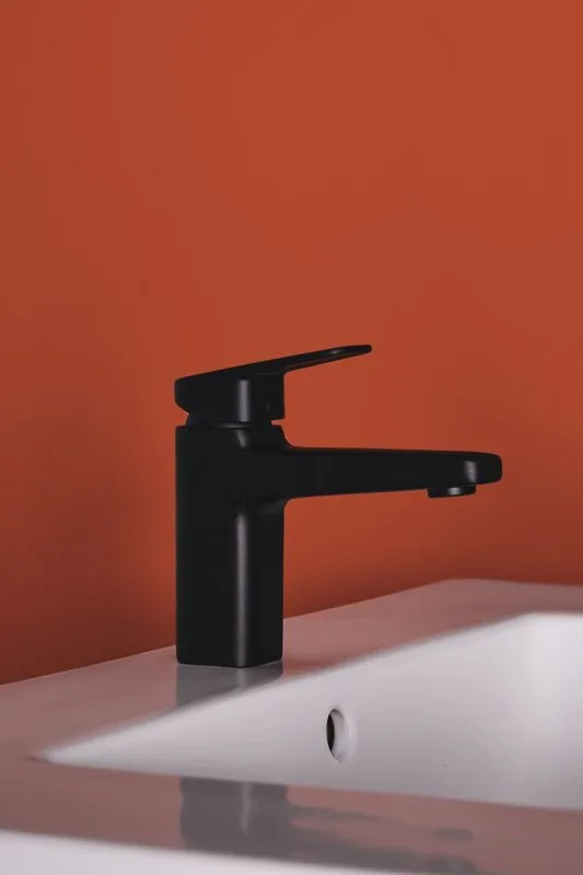 Смеситель для раковины Ideal Standard Ceraplan BD222XG черный Sancos — официальный сайт