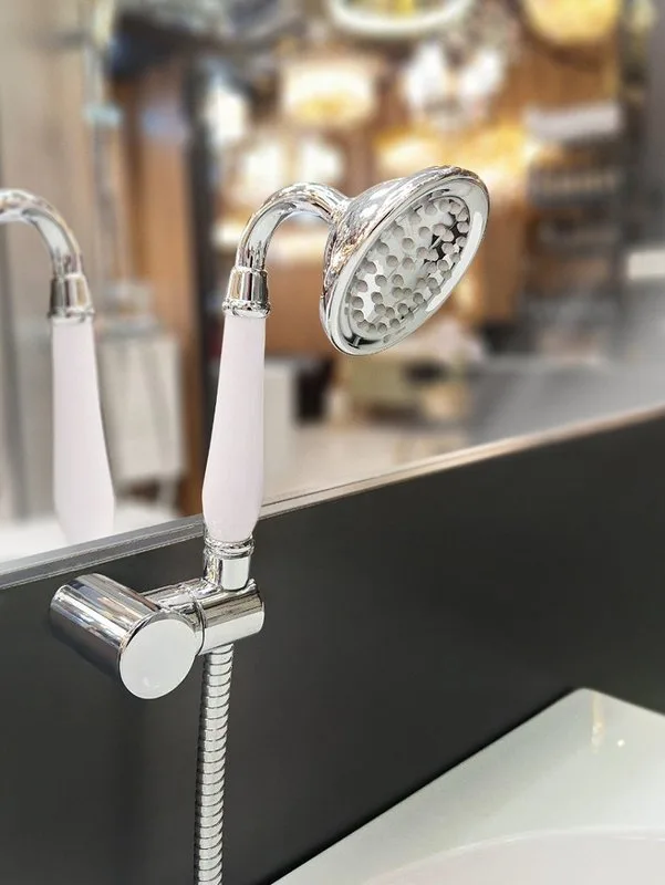Смеситель для ванны с душем AltroBagno Beatrice 0206 Bi, белый Sancos — официальный сайт