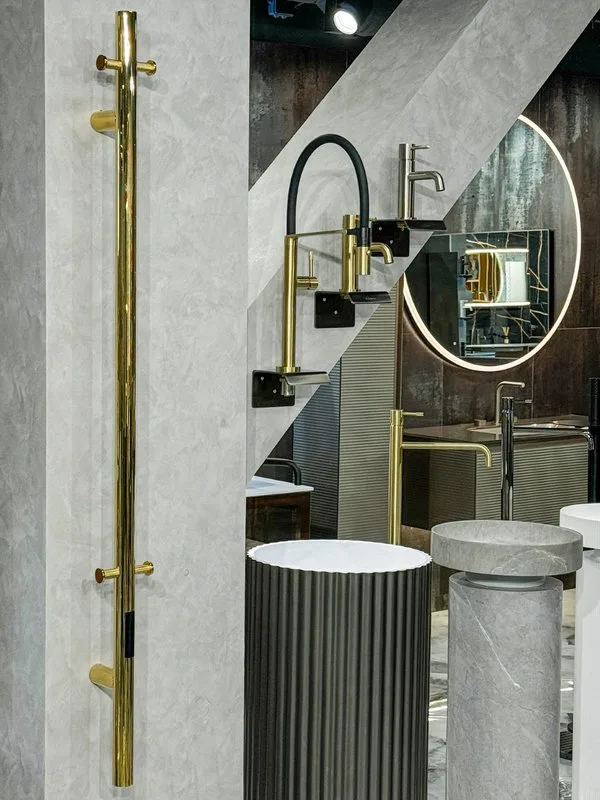 Полотенцесушитель электрический Boheme Uno 726-G 150x12, gold Sancos — официальный сайт