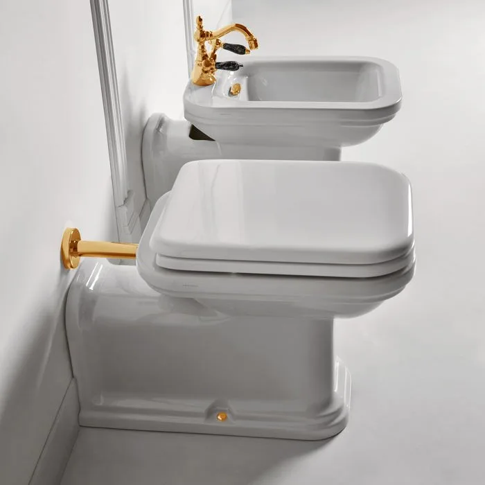 Крышка-сиденье Kerasan Waldorf 418701 белая, с микролифтом, петли золото Sancos — официальный сайт