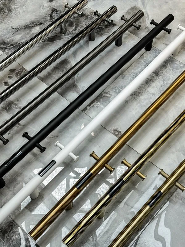Полотенцесушитель электрический Boheme Uno 726-MG 150x12, matt gold Sancos — официальный сайт