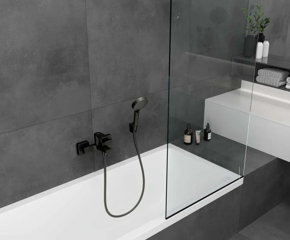 Смеситель для ванны с душем Hansgrohe Vernis Shape 71450670, черный Sancos — официальный сайт