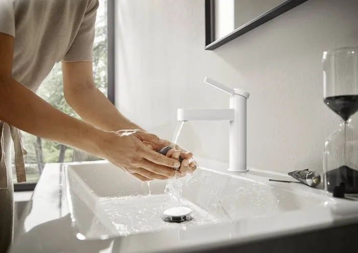 Смеситель для раковины Hansgrohe Finoris 110 76020700 матовый белый Sancos — официальный сайт