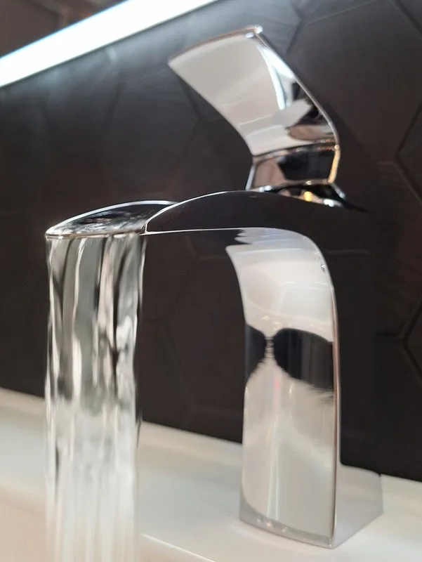 Смеситель для раковины AltroBagno Cascata 0110 Cr хром Sancos — официальный сайт