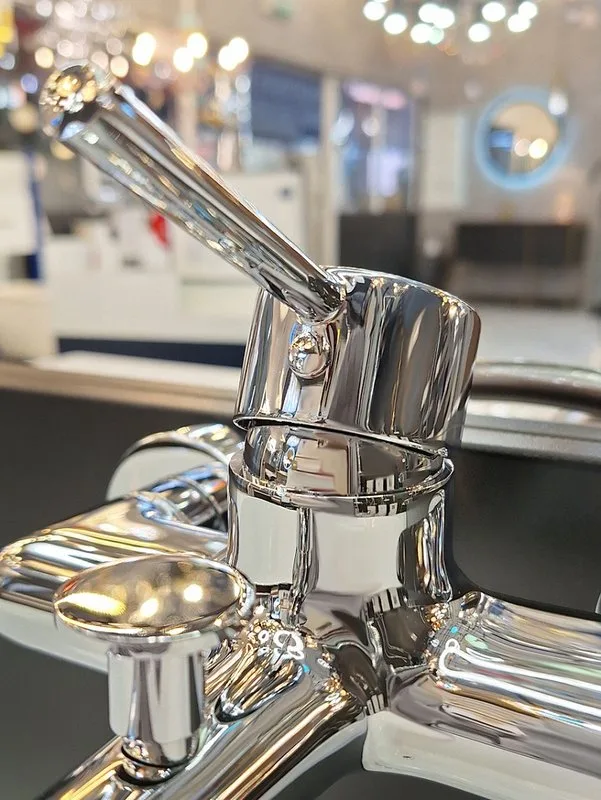 Смеситель для ванны с душем AltroBagno Intento 0218 Cr, хром Sancos — официальный сайт