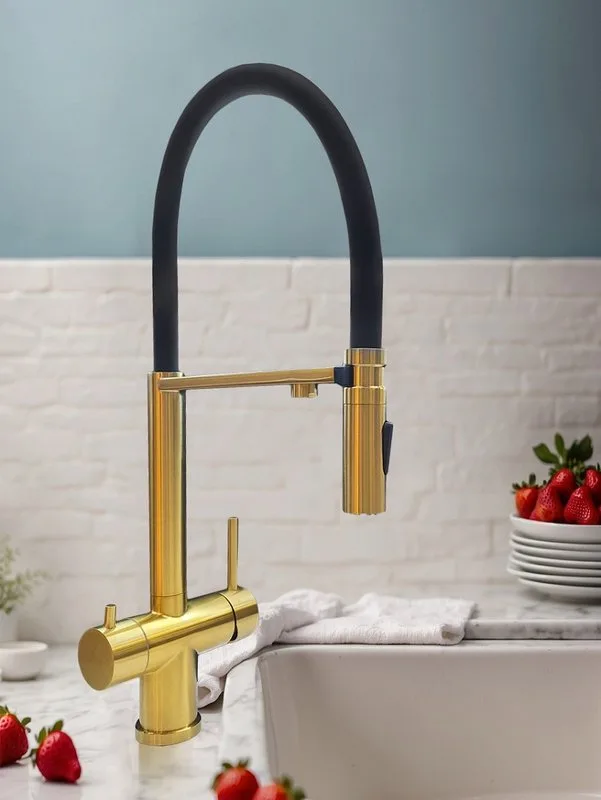 Смеситель для кухни AltroBagno Flusso 050202 OrSp с гибким изливом, матовое золото Sancos — официальный сайт