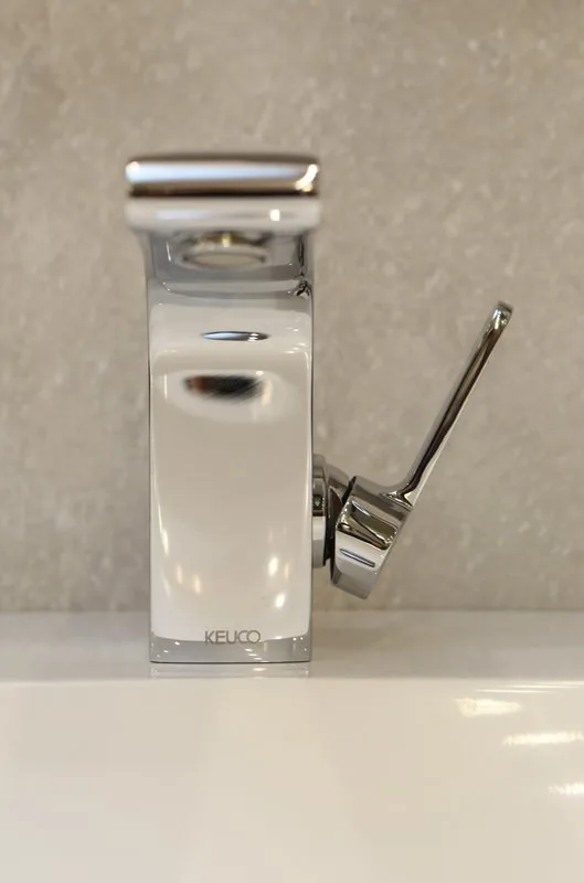 Смеситель для раковины Keuco Elegance new 51602 010000 Sancos — официальный сайт