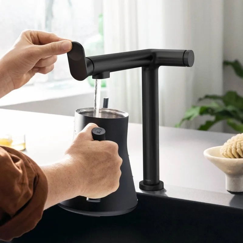 Смеситель для кухни Hansgrohe Aqittura M91 76804670 матовый черный Sancos — официальный сайт