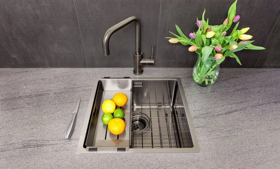 Мойка кухонная Reginox Miami Gun Metal 3,5" PVD(R30721) 50x40 Sancos — официальный сайт