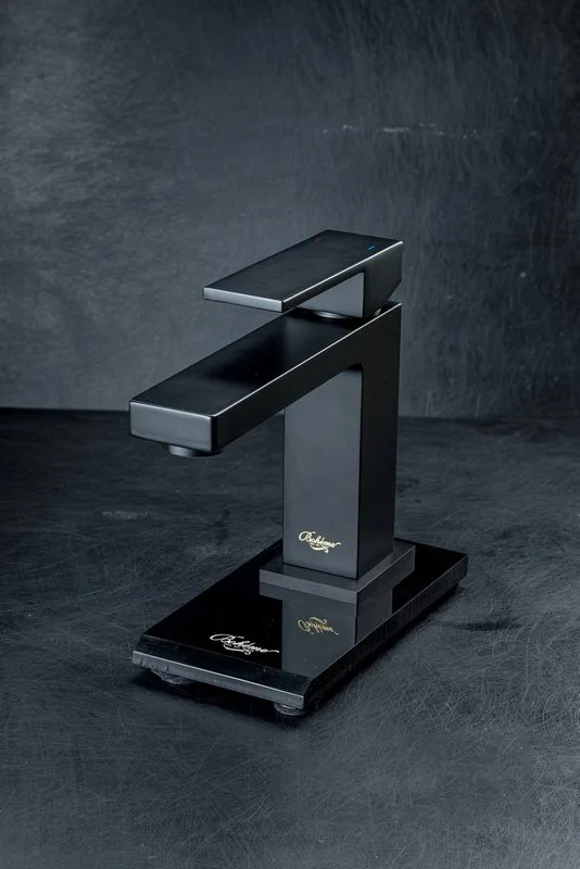 Смеситель для раковины Boheme Qubic 471-B matt black Sancos — официальный сайт