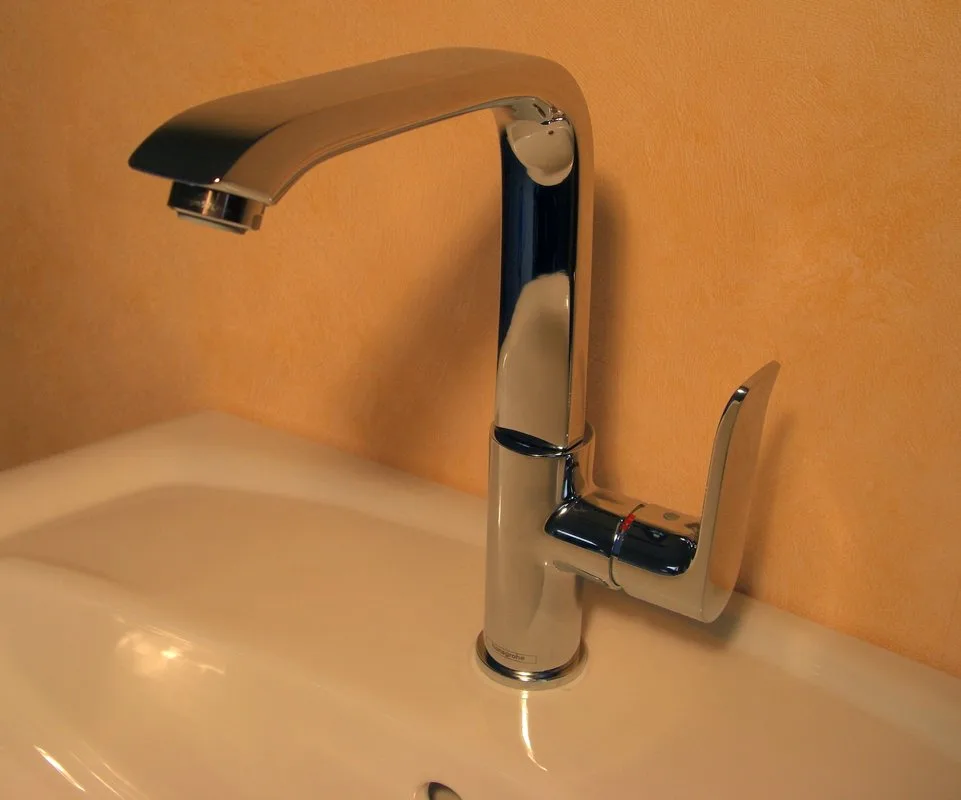 Смеситель для раковины Hansgrohe Metris 31087000 Sancos — официальный сайт