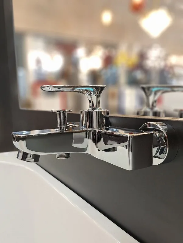 Смеситель для ванны с душем AltroBagno Aperto 0207 Cr, хром Sancos — официальный сайт