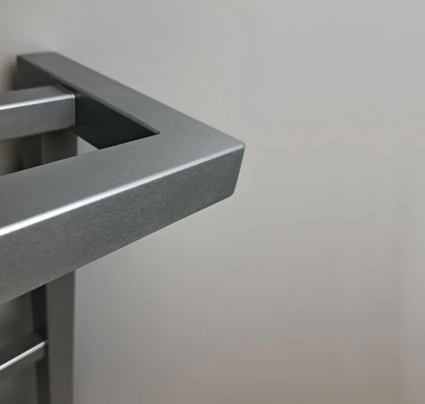 Полотенцесушитель электрический Indigo Forma LEF80-50GFMRt с полкой, graphite metallic Sancos — официальный сайт