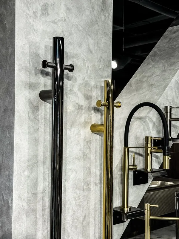 Полотенцесушитель электрический Boheme Uno 726-G 150x12, gold Sancos — официальный сайт