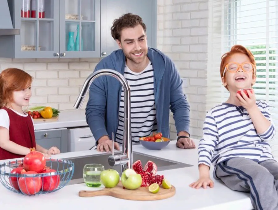 Смеситель для кухни Shouder Iten 0300604 с гибким изливом, хром Sancos — официальный сайт