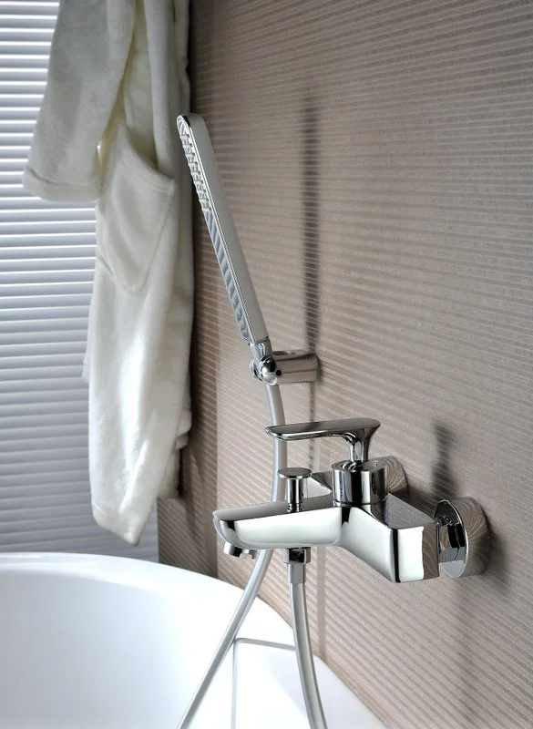 Смеситель для ванны с душем AltroBagno Aperto 0207 Cr, хром Sancos — официальный сайт
